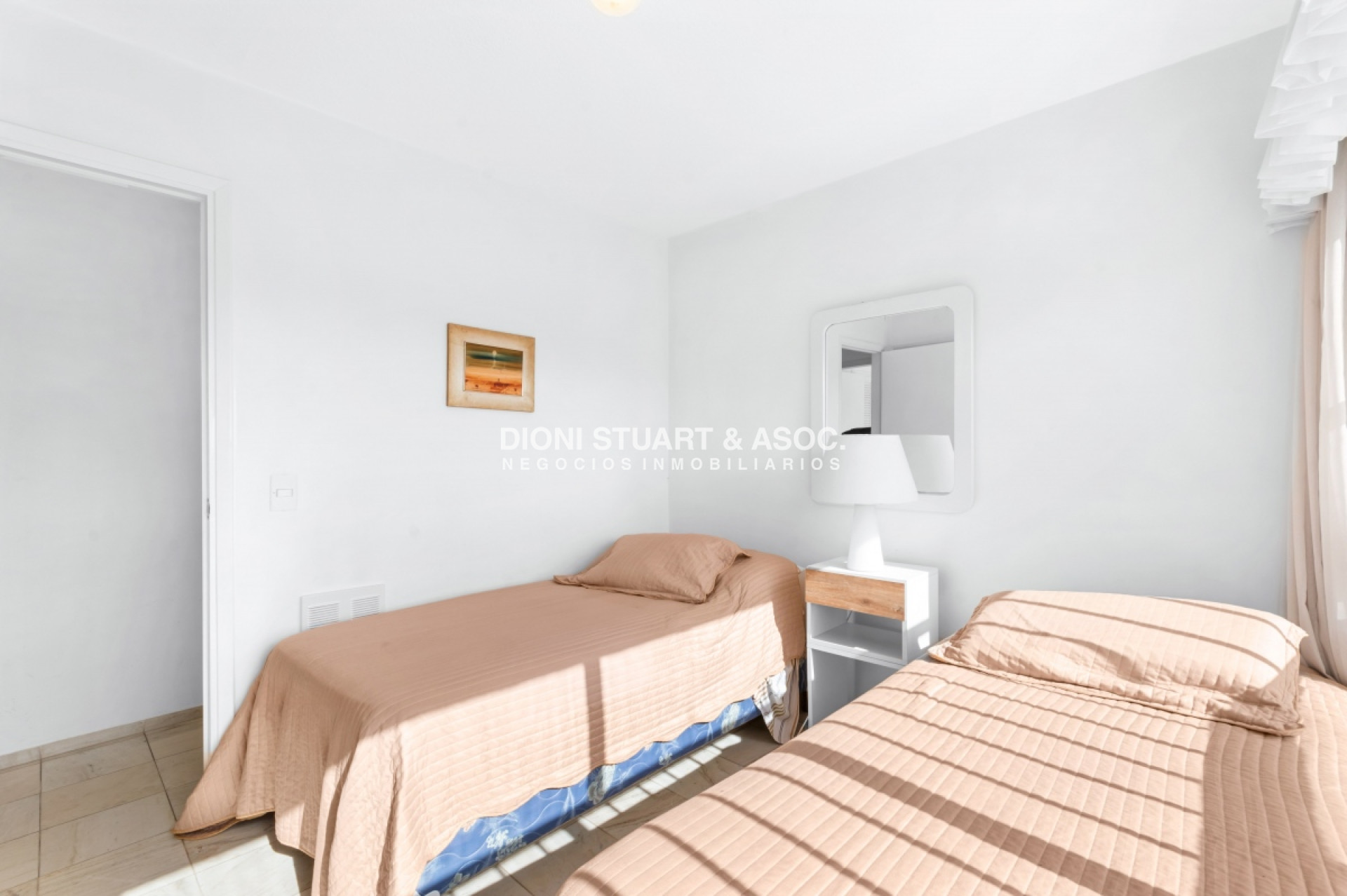 Apartamento ID.501 - APARTAMENTO EN VENTA FRENTE AL MAR 3 DORMITORIOS + DEPENDENCIA COMPLEJO LINCOLN CENTER TORRE JEFFERSON PLAYA MANSA