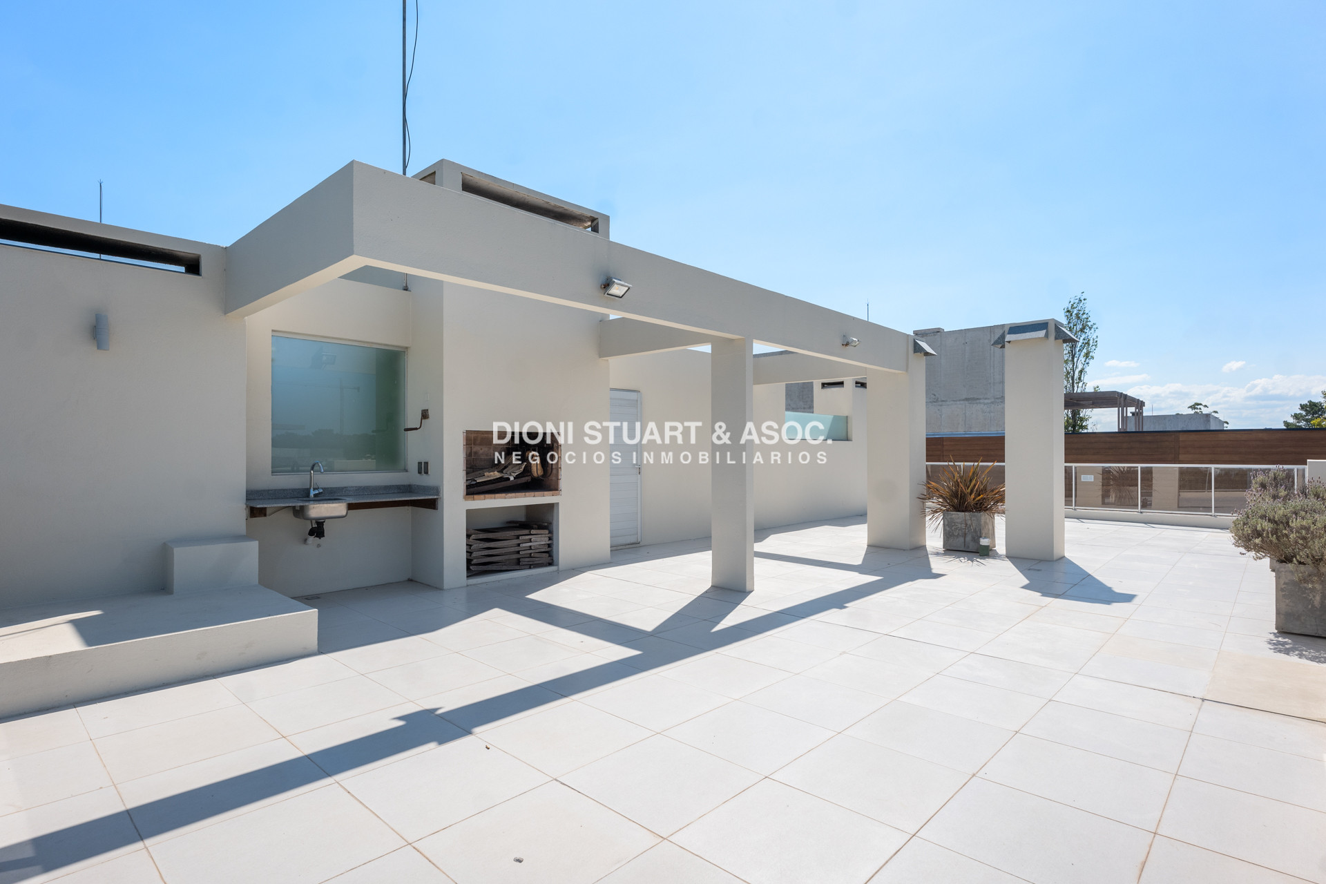 Apartamento ID.925 - DEPARTAMENTO PENT HOUSE EN VENTA - 3 DORM Y DEP. - PARRILLERO - PLAYA MANSA