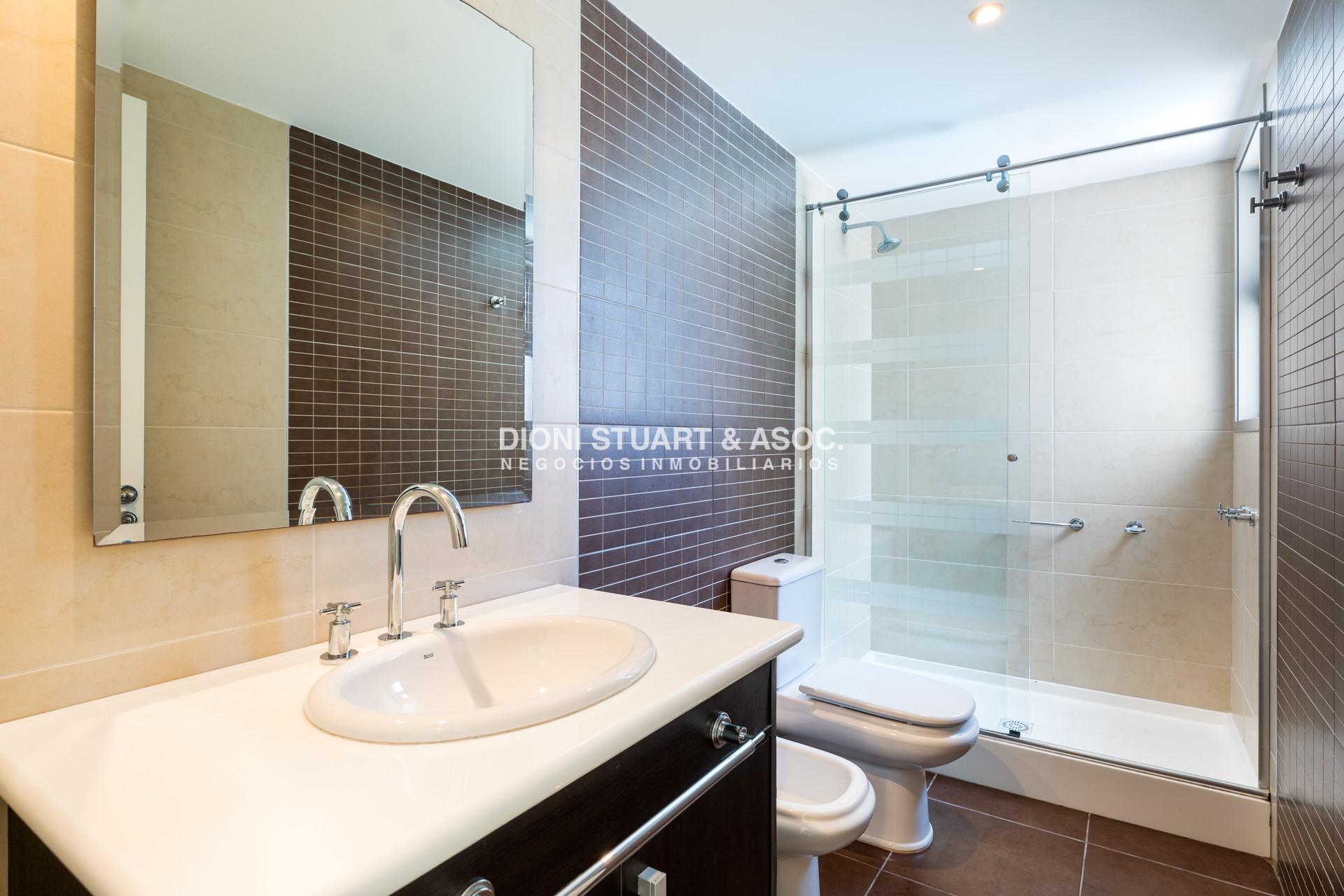 Apartamento ID.770 - IMPERIALE I DEPARTAMENTO EN VENTA - 3 DORMITORIOS EN SUITE + DEP. - ESQUINERO A PUNTA DEL ESTE
