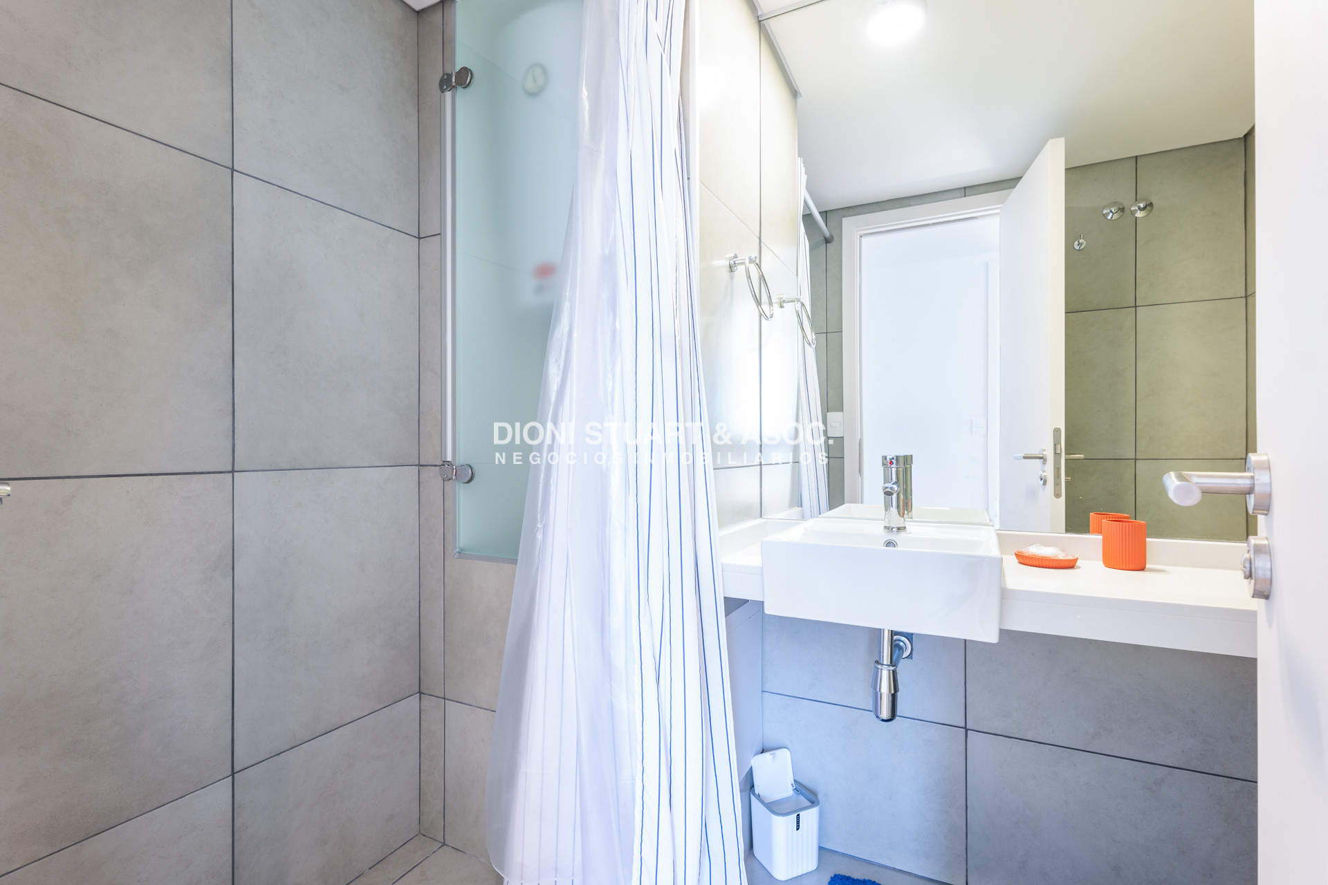 Apartamento ID.867 - APARTAMENTO EN PLAYA BRAVA PUNTA DEL ESTE - 2 DORMITORIOS - EDIF. SIGLO SOL II - BAJAS EXPENSAS
