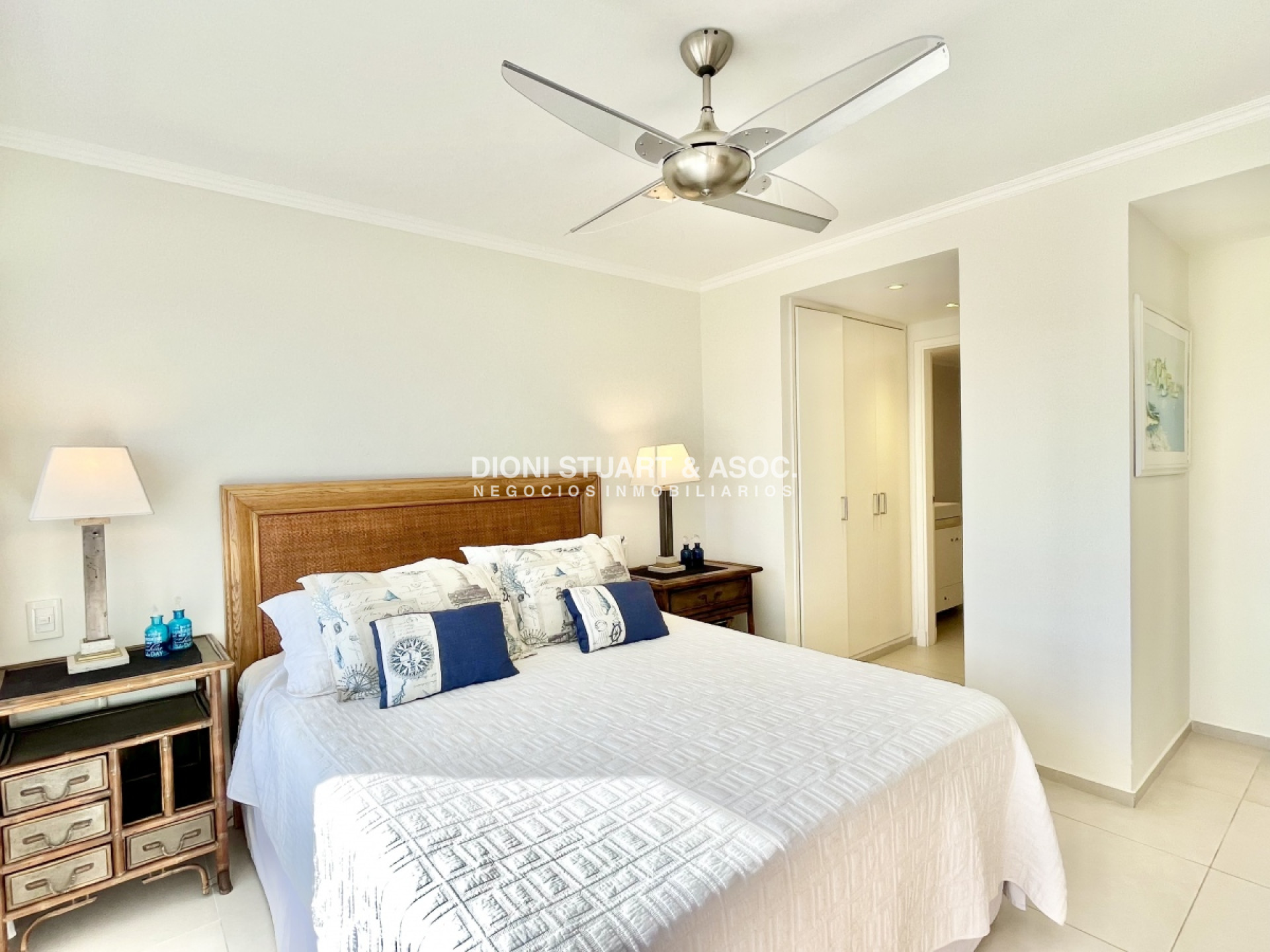 Apartamento ID.35 - Torre Washington En Venta - Complejo Lincoln Center - Totalmente Reciclado - 3 Dormitorios - Punta del Este