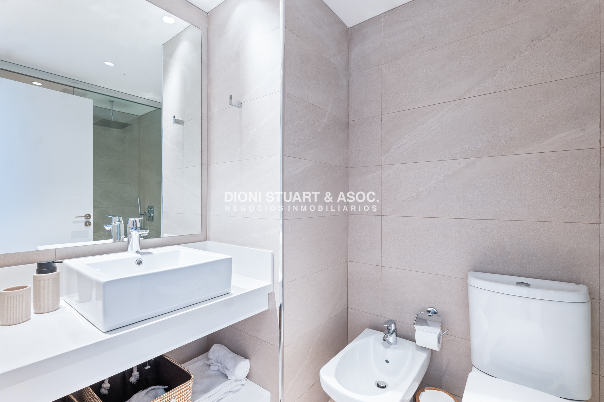Apartamento ID.1121 - TRUMP UNIFICADO - 4 SUITES + DEPENDENCIA