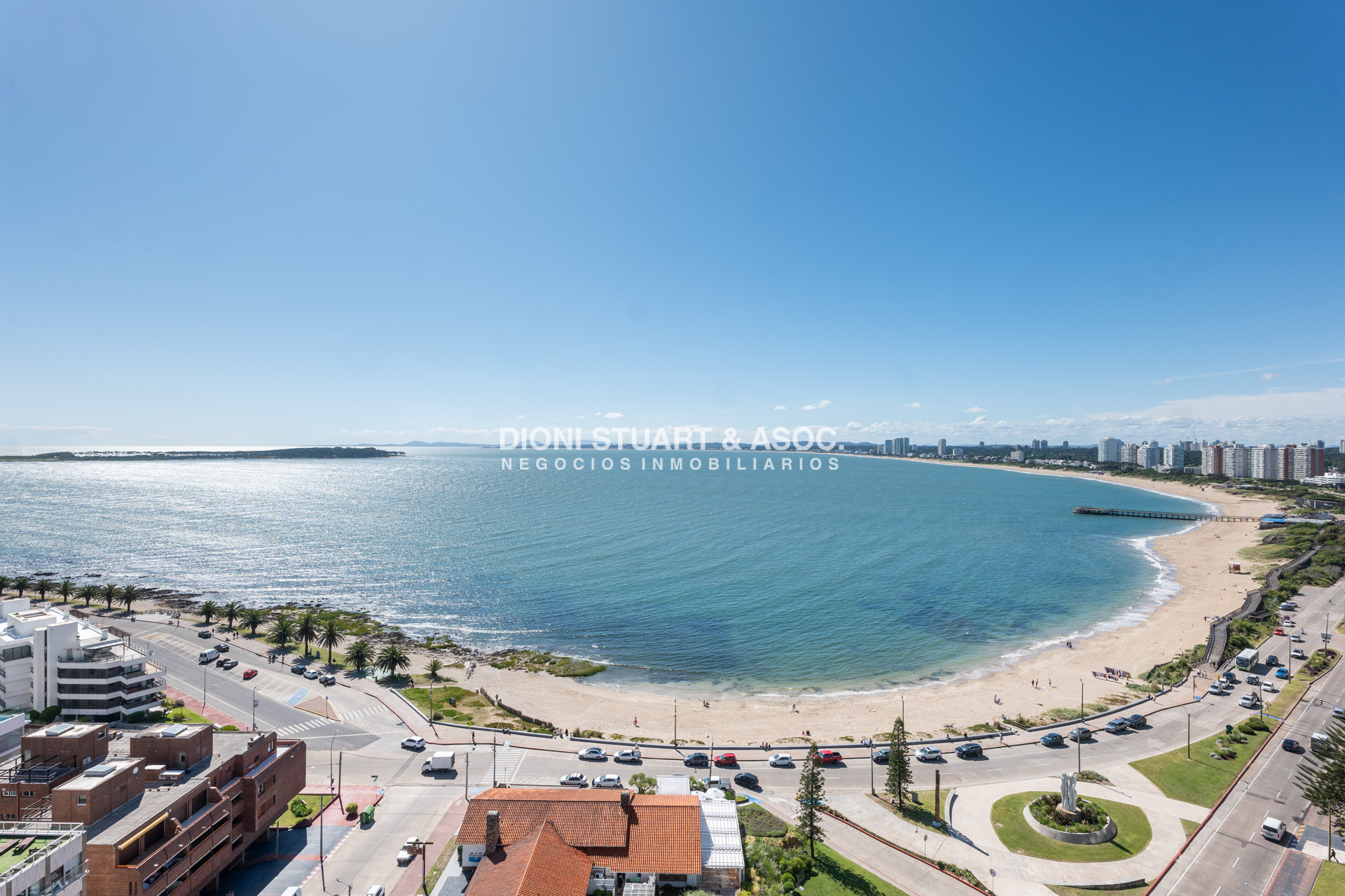 Apartamento ID.850 - Edificio El Torreon - 3 Dorm y Dep. - Apartamento Primera Linea Mansa