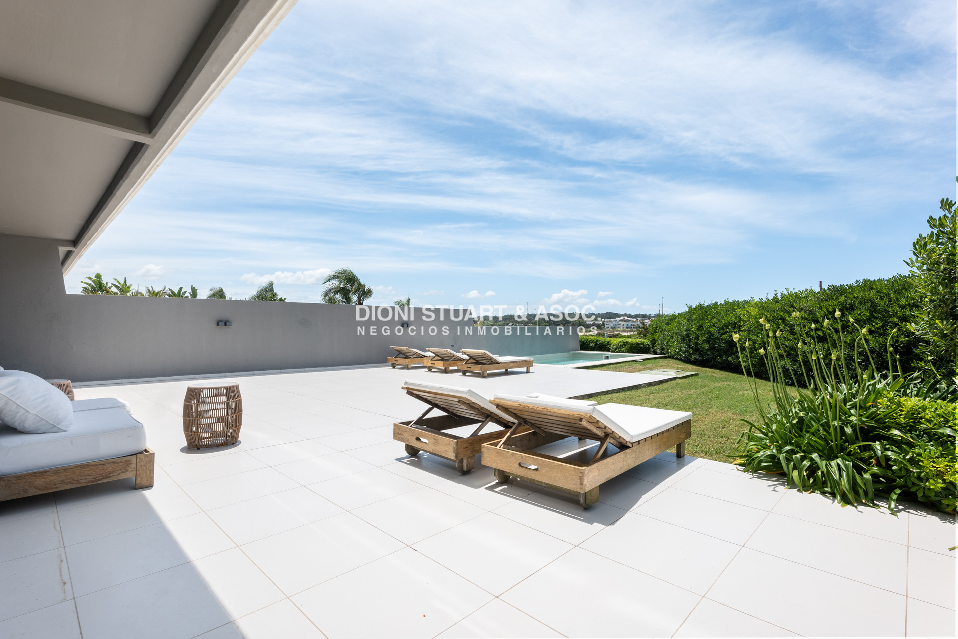 Apartamento ID.874 - Tiburon Terrazas Barra SS - Semi piso con piscina