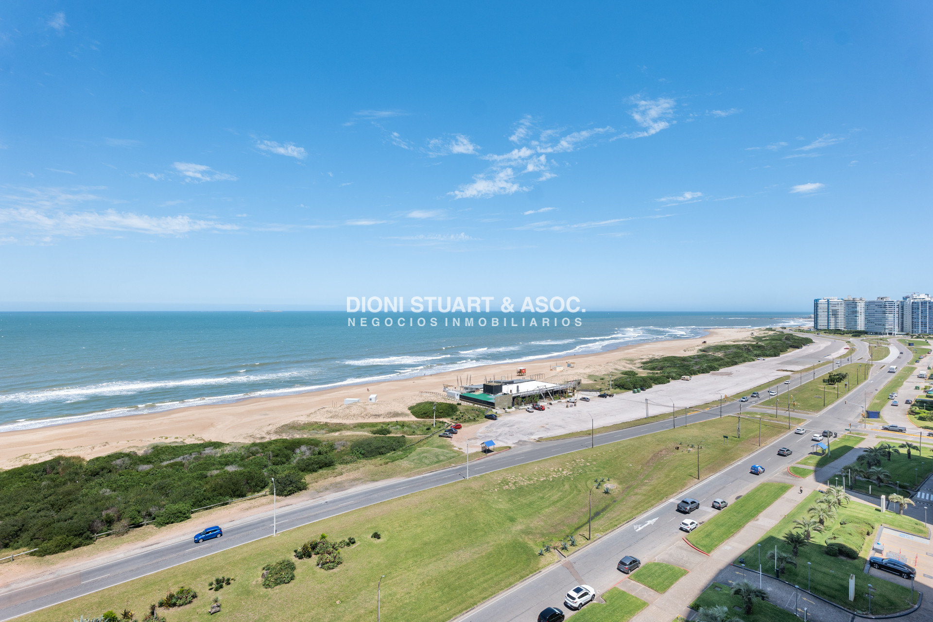 Apartamento ID.839 - Torre Lobos Esquinero - 3 Dorm en suite + Dep.