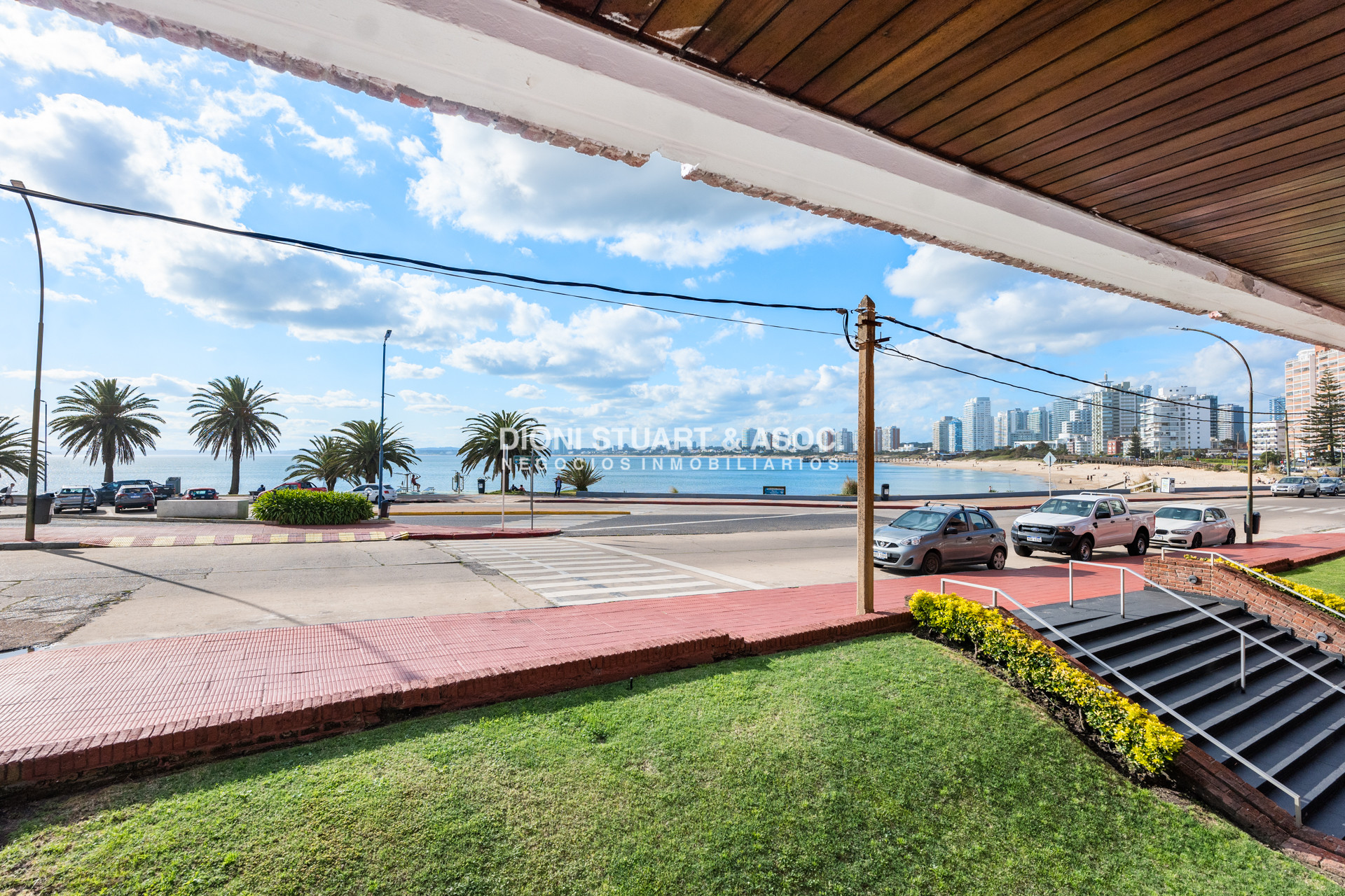 Apartamento ID.1124 - VENTA APRTAMENTO 3 DORMITORIOS PLAYA MANSA - EDIFICIO CIVITAVECCHIA