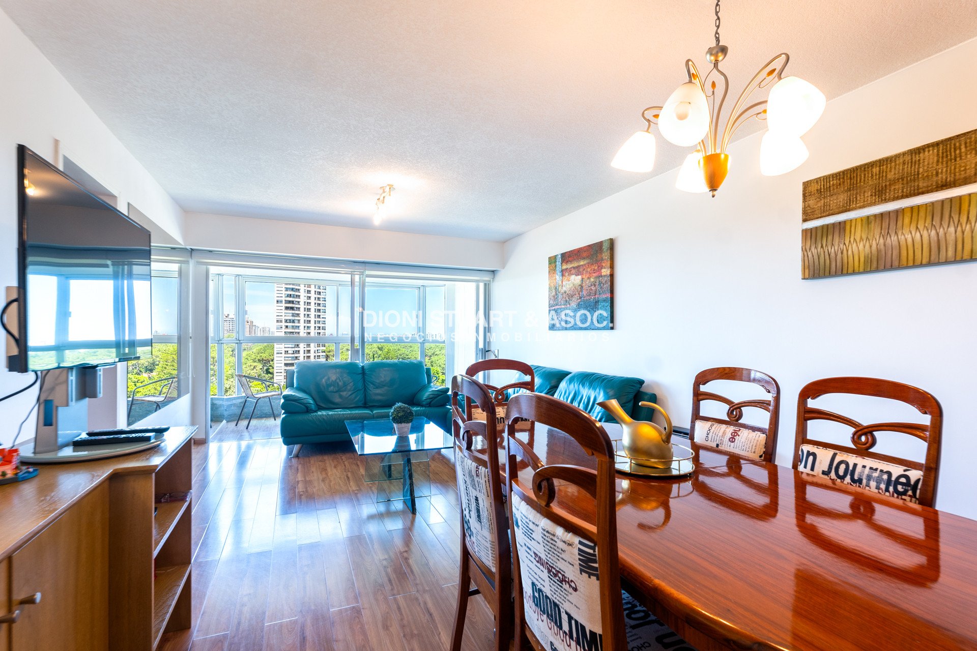 Apartamento ID.903 - DEPARTAMENTO EN ROOSEVELT - 2 DORMITORIOS - RECICLADO - CON VISTA - PARQUEMAR R