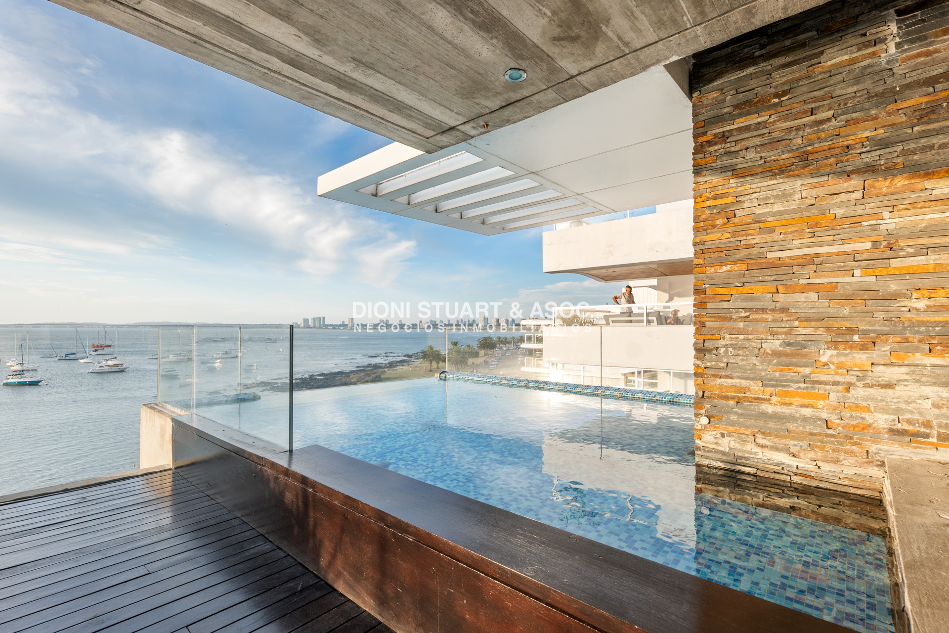 Apartamento ID.905 - LE BLEU - DEPARTAMENTO FRENTE AL PUERTO PENT HOUSE - 3 DORM EN SUITES + DEP.