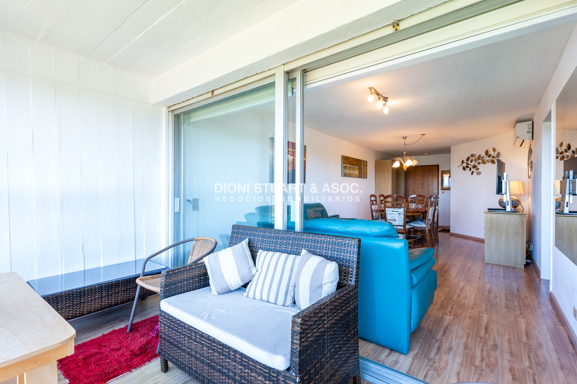 Apartamento ID.903 - DEPARTAMENTO EN ROOSEVELT - 2 DORMITORIOS - RECICLADO - CON VISTA - PARQUEMAR R