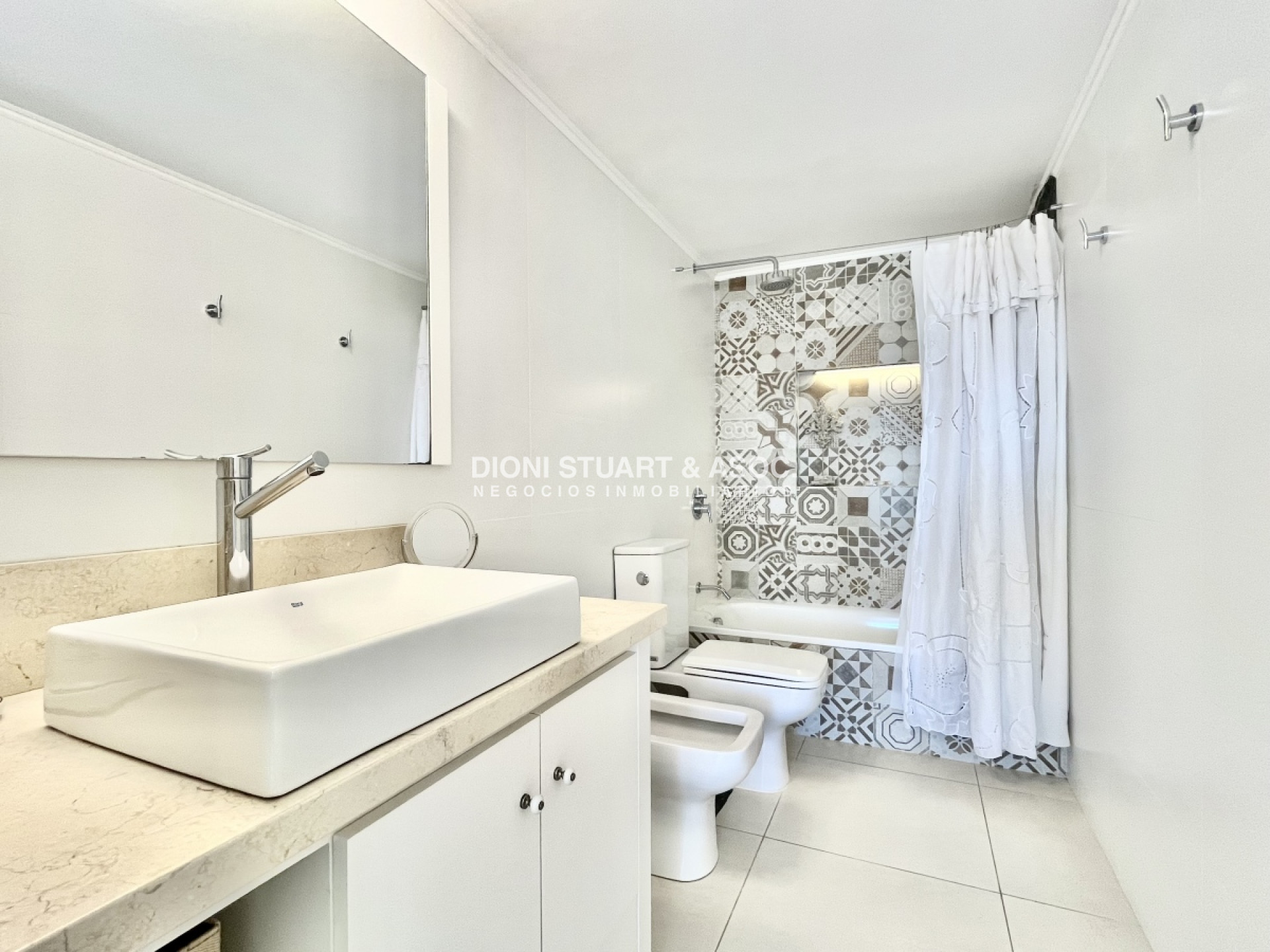 Apartamento ID.35 - Torre Washington En Venta - Complejo Lincoln Center - Totalmente Reciclado - 3 Dormitorios - Punta del Este