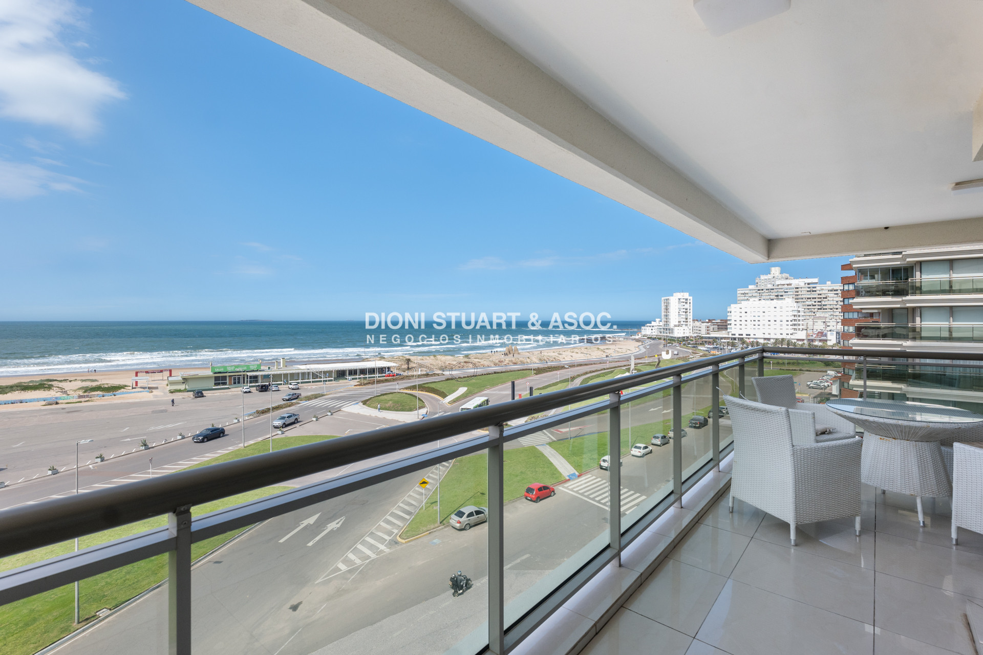 Apartamento ID.770 - IMPERIALE I DEPARTAMENTO EN VENTA - 3 DORMITORIOS EN SUITE + DEP. - ESQUINERO A PUNTA DEL ESTE