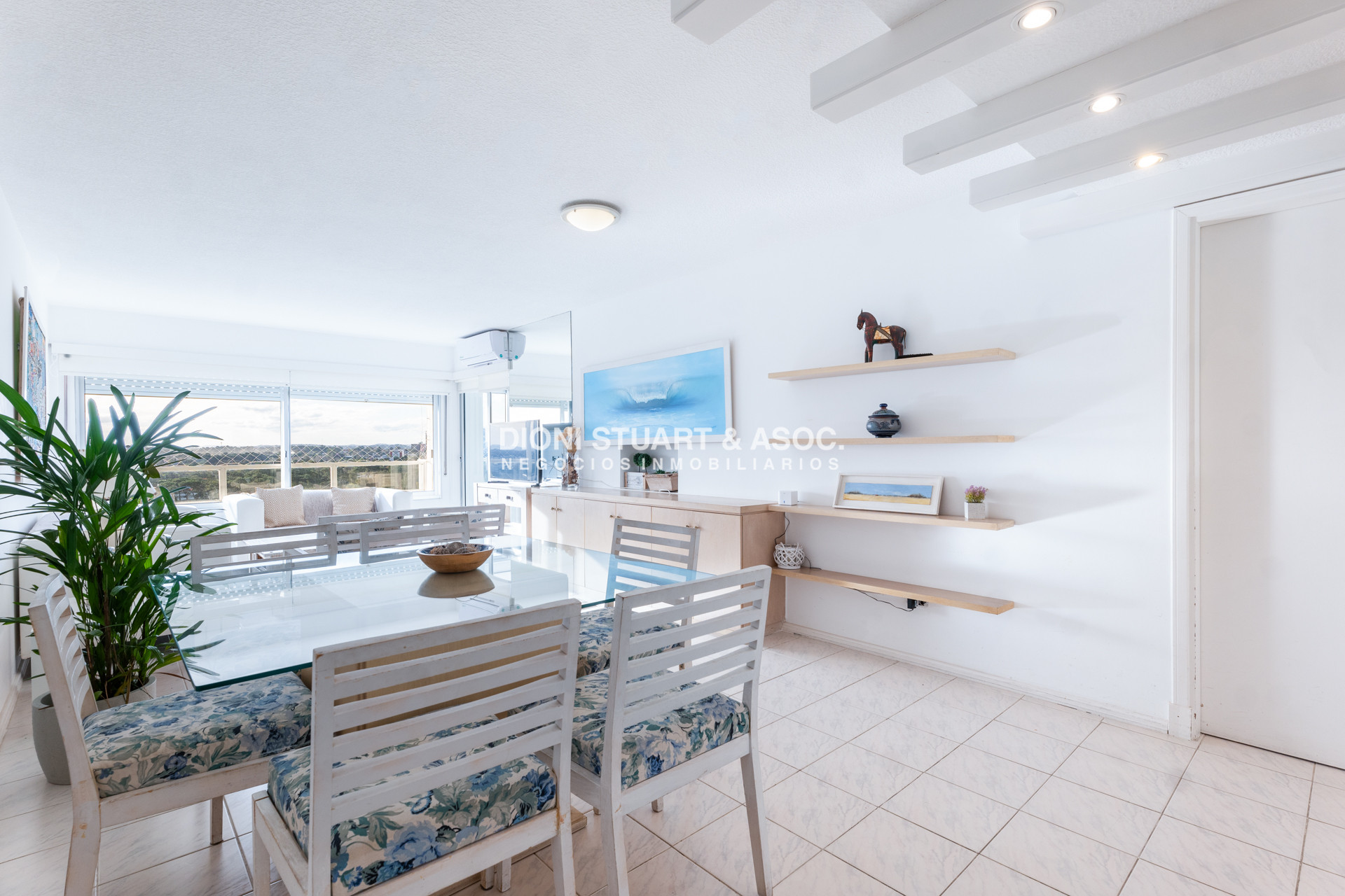 Apartamento ID.953 - APARTAMENTO EN VENTA FRENTE AL MAR 2 DORMITORIOS + DEPENDENCIA - COMPLEJO LINCOLN CENTER - PLAYA MANSA