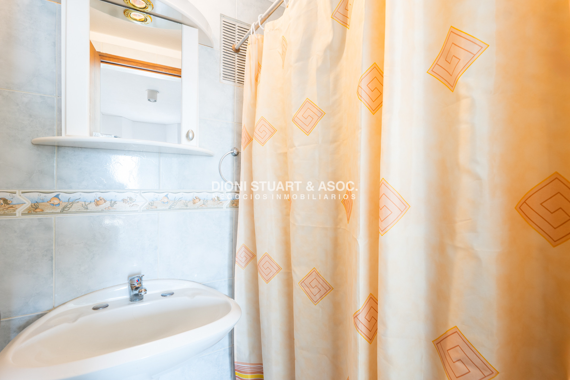 Apartamento ID.776 - Apartamento en Roosevelt Center en Venta - 3 Dormitorios y Dep.