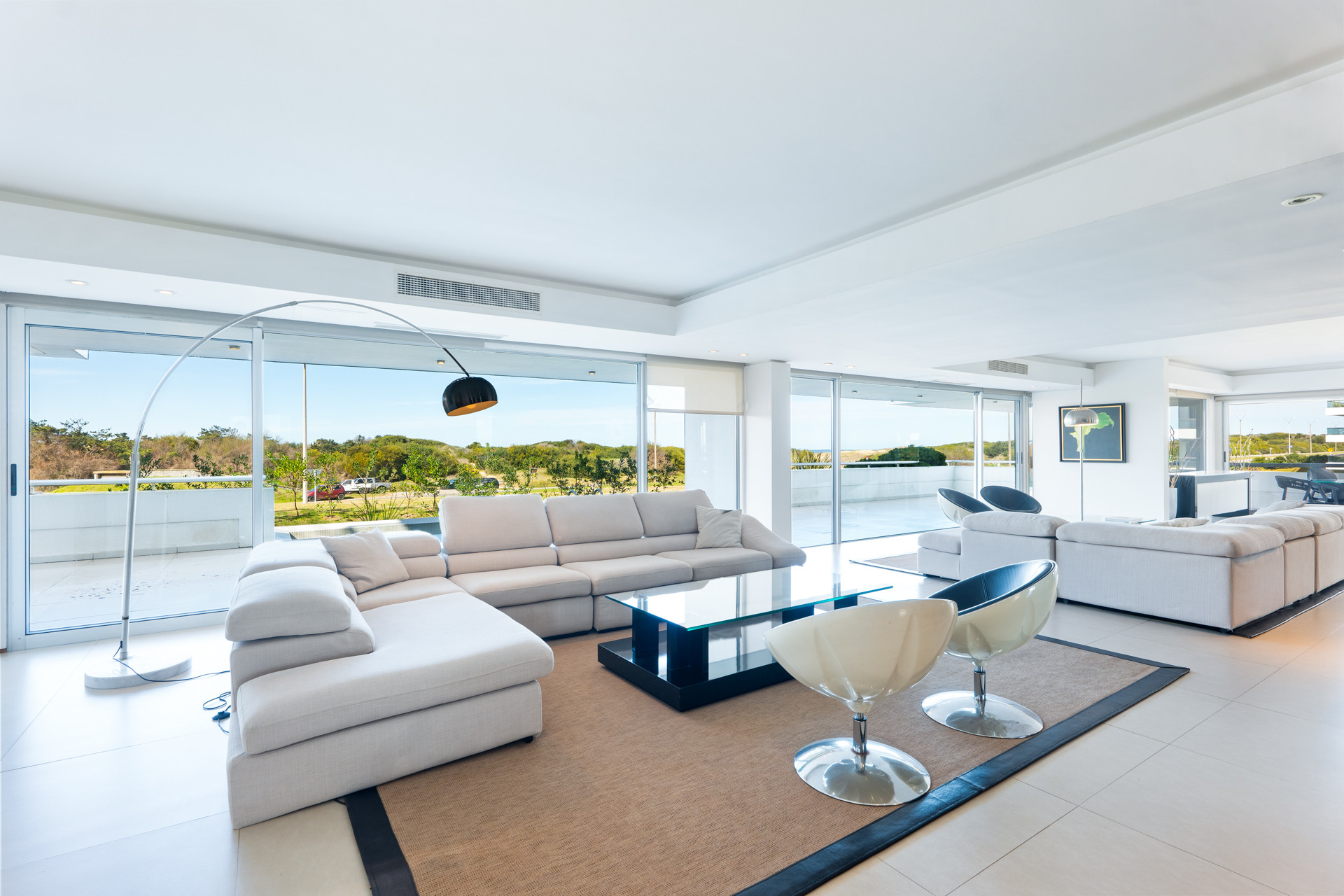 Mythos - 4 Master - Super Apartamento