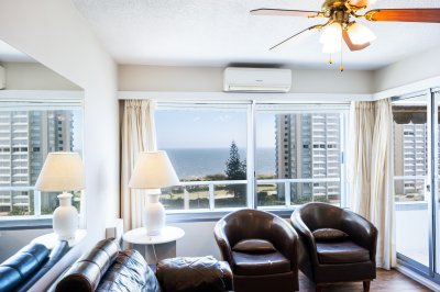 Apartamento en Venta - Playa Mansa - 1 Dormitorio y Medio - Complejo Lincoln Center