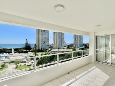 Apartamento en Venta en Playa Mansa - Complejo Lincoln Center - Todos Los Amenities - 2 Dorm 