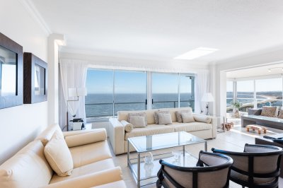Apartamento en Alquiler de Temporada - Playa Mansa - 3 Dormitorios - Complejo Lincoln Center