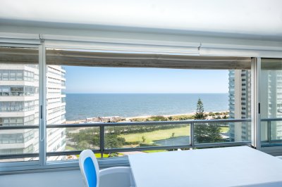 Apartamento en Venta Complejo Lincoln Center - Reciclado - Vista Directa al Mar
