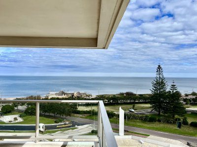 Departamento en Venta - 3 Dormitorios + Dependencia - Complejo Lincoln Center - Playa Mansa - Punta del Este