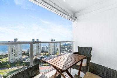 Apartamento En Alquiler De Temporada (2da Febrero y Carnaval Libre)- Mansa - 2 Dormitorios - Piscina y Servicio de Playa - Complejo Lincoln Center