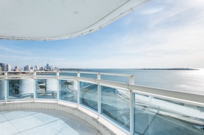 VENTA APARTAMENTO MILLENIUM TOWER - 3 DORMITORIOS EN SUITE + DEPENDENCIA - ESQUINERO