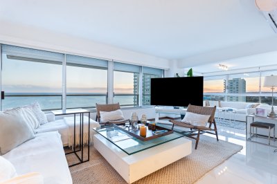 APARTAMENTO EN VENTA RECICLADO FRENTE AL MAR - 3 DORMITORIOS + DEPENDENCIA - TORRE JEFFERSON - COMPLEJO LINCOLN CENTER