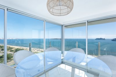Alquiler de Temporada Playa Mansa - Apartamento de 3 Dormitorios - Primera Linea - Complejo Lincoln Center