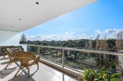 APARTAMENTO EN VENTA EN ROOSEVELT DE 2 DORMITORIOS MODERNO - EDIFICIO BE PUNTA
