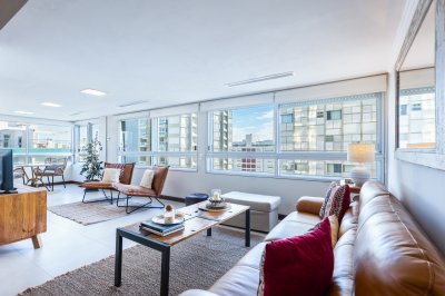 APARTAMENTO EN VENTA 2 DORMITORIOS RECICLADO EN EDIFICIO VAN GOOGH - PENINSULA PUNTA DEL ESTE
