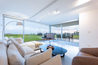 APARTAMENTO EN VENTA - LUMIERE - 3 DORMITORIOS EN SUITE + DEP. SERV - PLAYA MANSA
