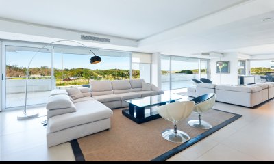 Mythos - 4 Master - Super Apartamento