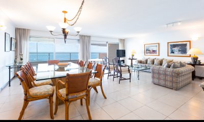 Edificio Carmel - Apartamento de 3 Dorm y Dep. - Punta del Este