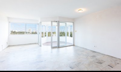 Apartamento en Venta en Oportunidad - Roosevelt Center - 3 Dormitorios - Reciclado