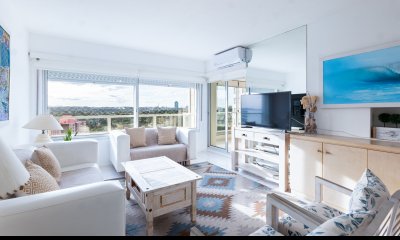 APARTAMENTO EN VENTA FRENTE AL MAR 2 DORMITORIOS + DEPENDENCIA - COMPLEJO LINCOLN CENTER - PLAYA MANSA