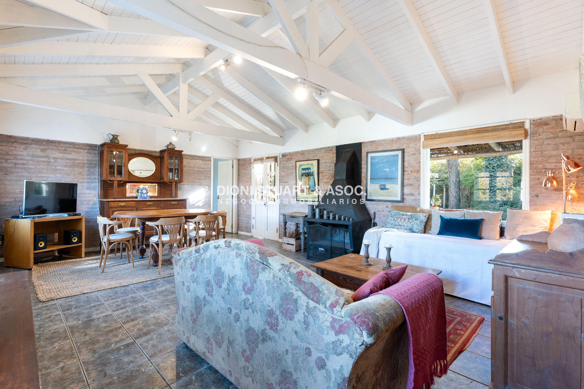 Casa ID.726 - Casa en Venta - San Rafael - 2 Dormitorios - A 2 Cuadras del Mar