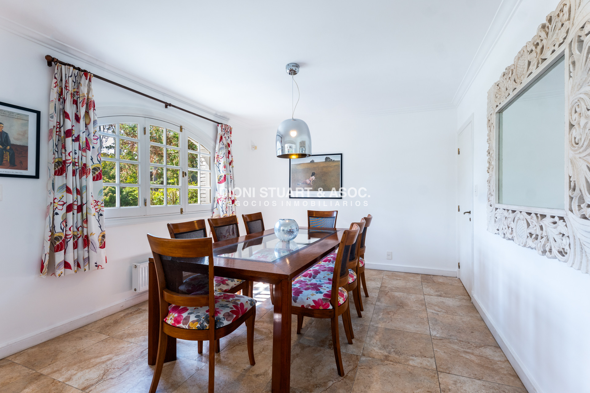 Casa ID.767 - Casa en Venta - 6 Dormitorios - Playa Mansa - Punta del Este