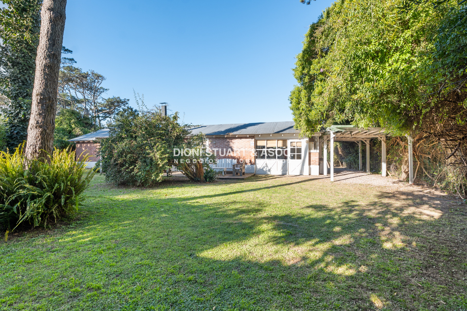 Casa ID.726 - Casa en Venta - San Rafael - 2 Dormitorios - A 2 Cuadras del Mar