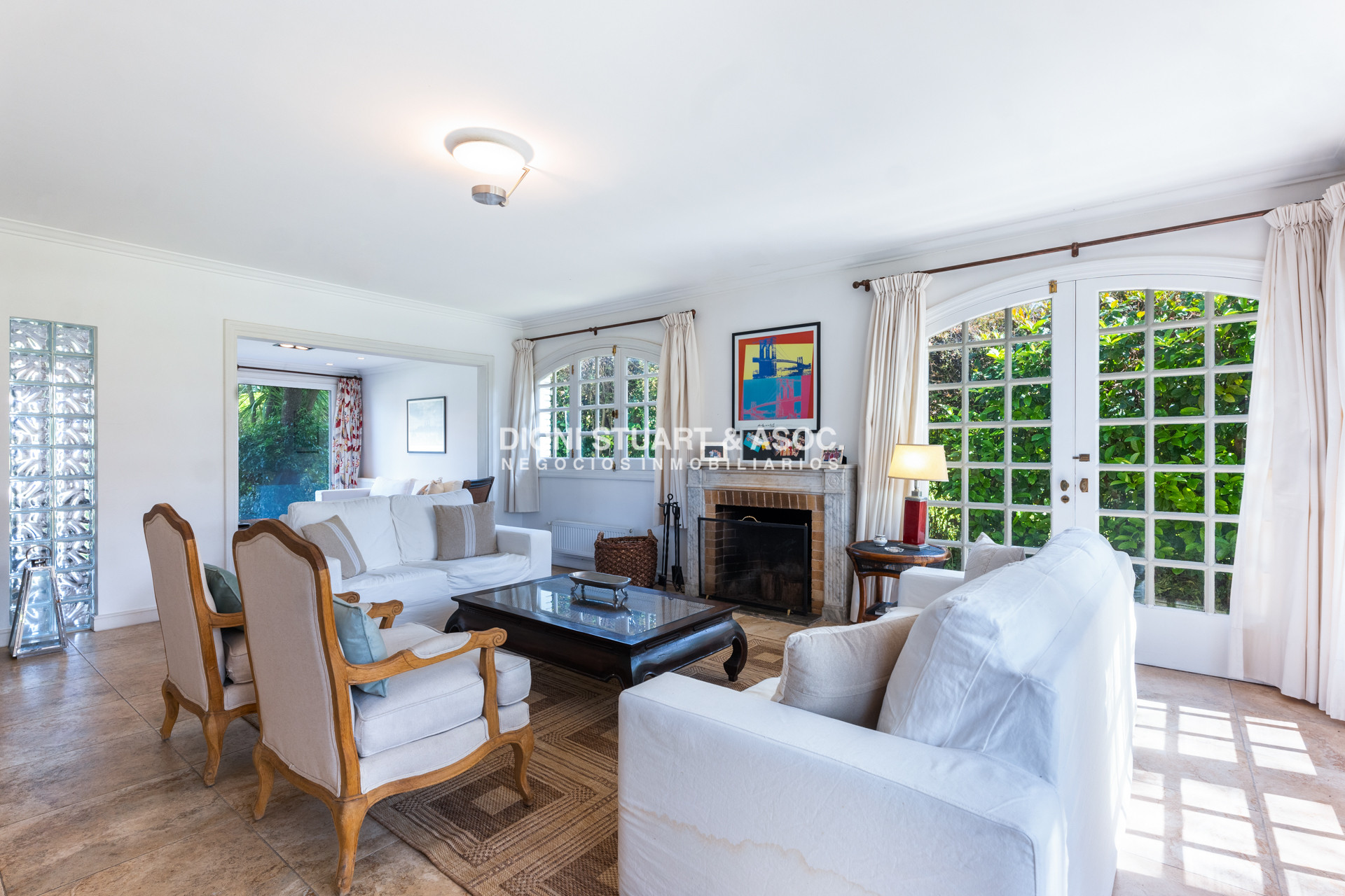 Casa ID.767 - Casa en Venta - 6 Dormitorios - Playa Mansa - Punta del Este