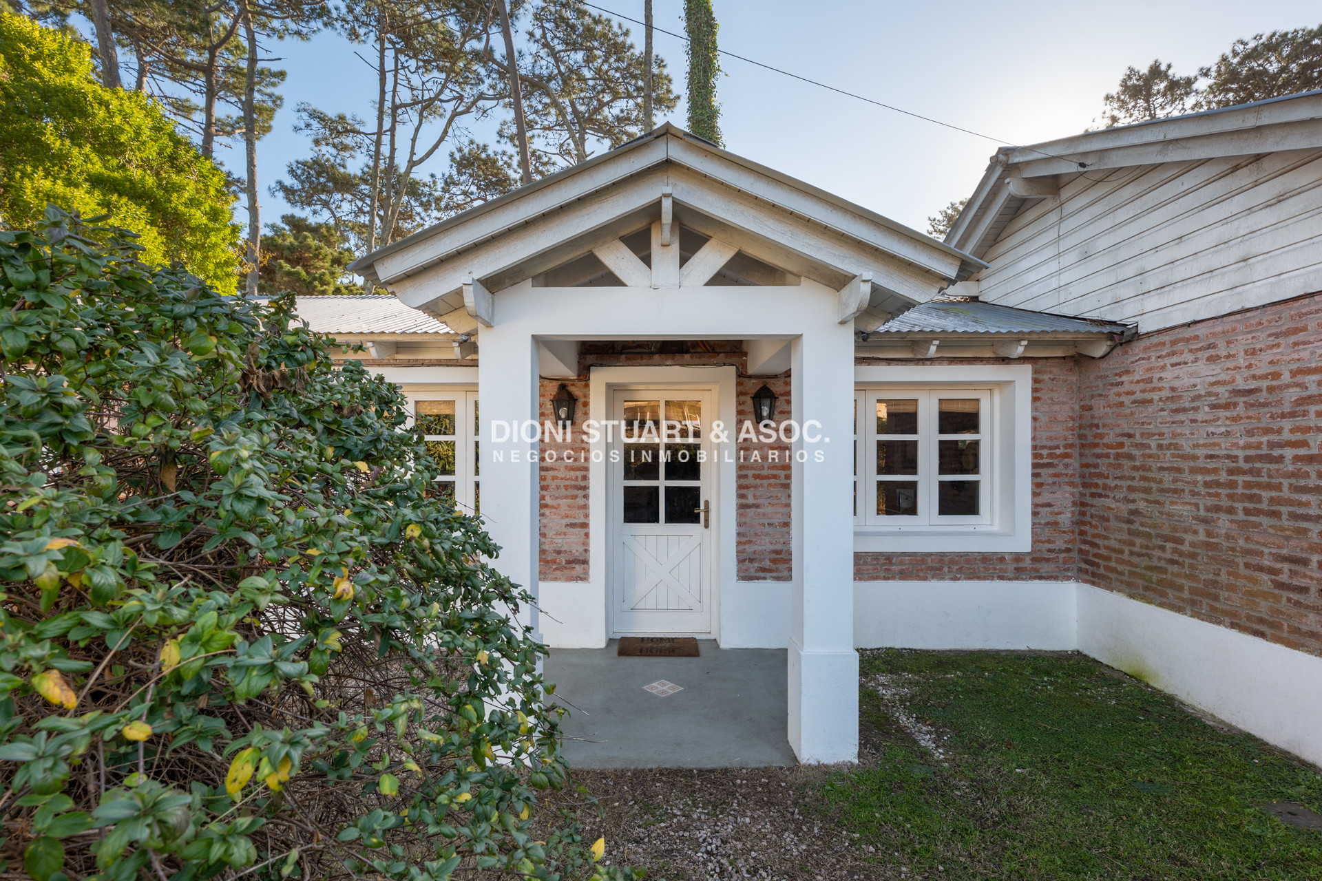 Casa ID.726 - Casa en Venta - San Rafael - 2 Dormitorios - A 2 Cuadras del Mar