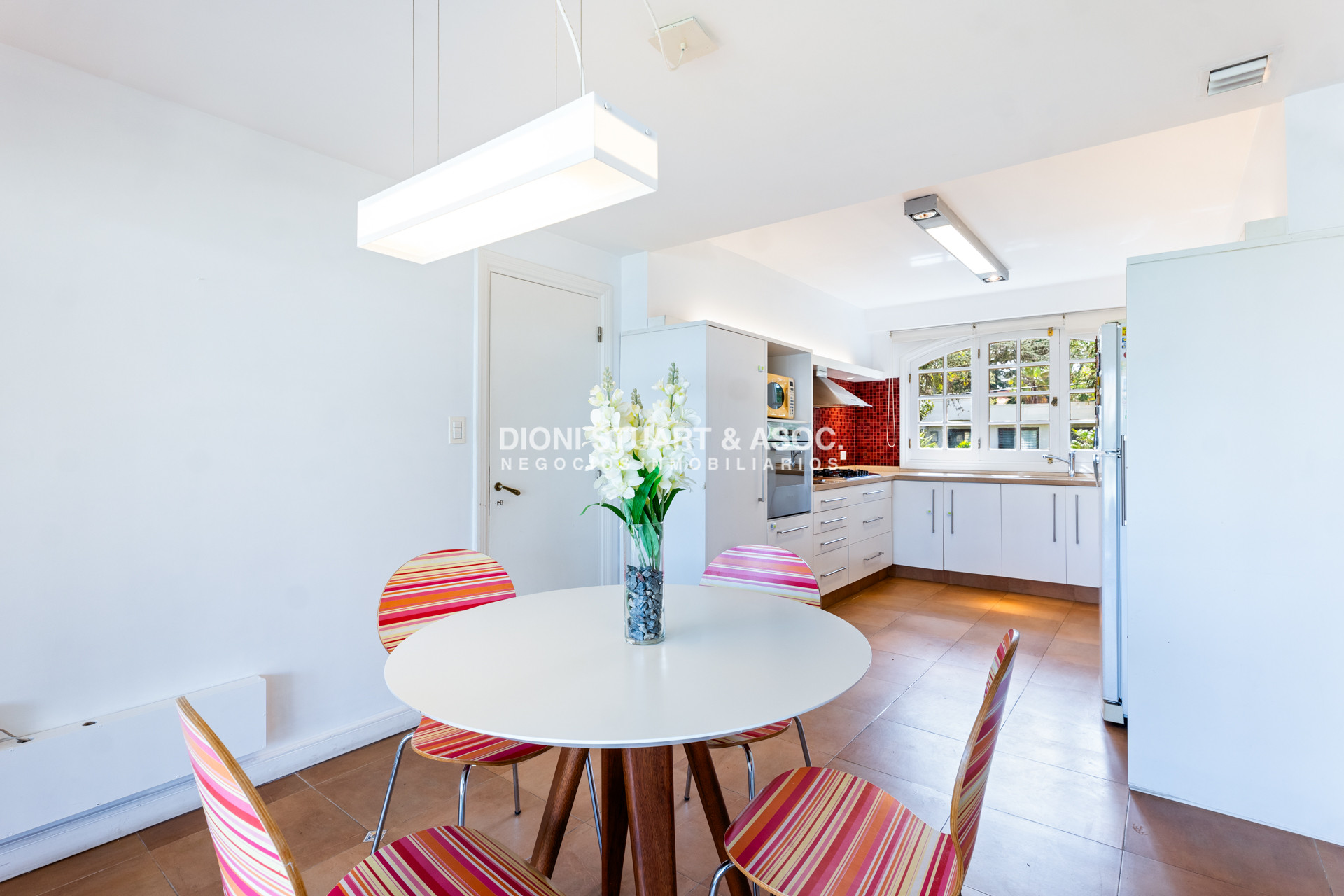 Casa ID.767 - Casa en Venta - 6 Dormitorios - Playa Mansa - Punta del Este