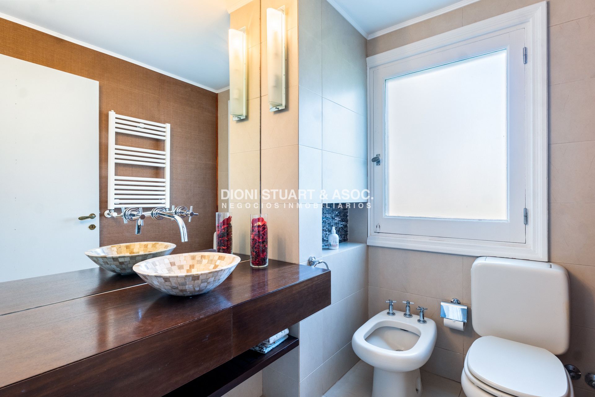 Casa ID.767 - Casa en Venta - 6 Dormitorios - Playa Mansa - Punta del Este