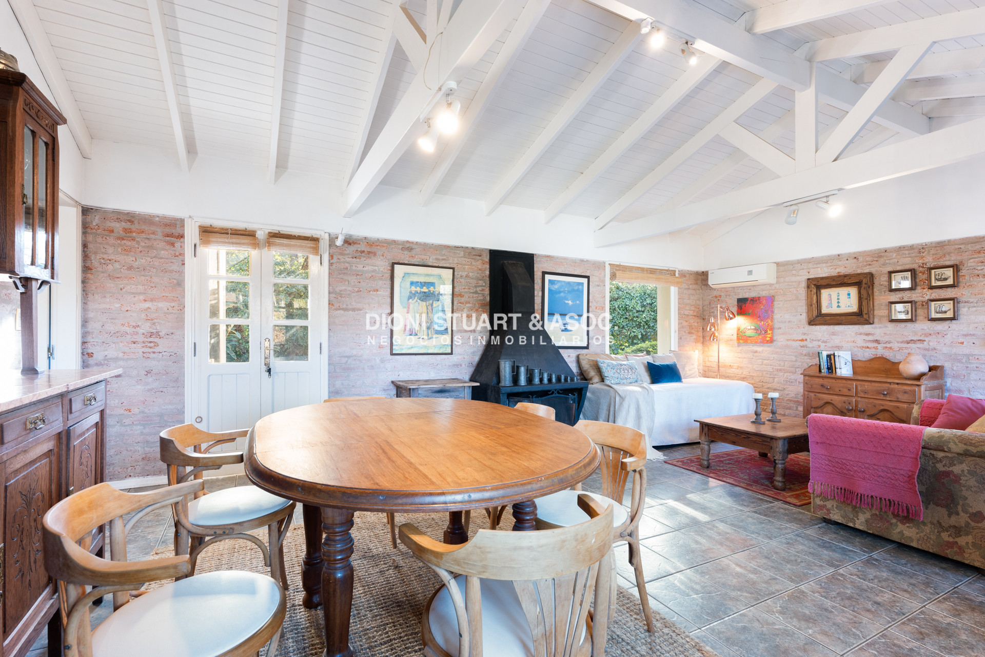 Casa ID.726 - Casa en Venta - San Rafael - 2 Dormitorios - A 2 Cuadras del Mar