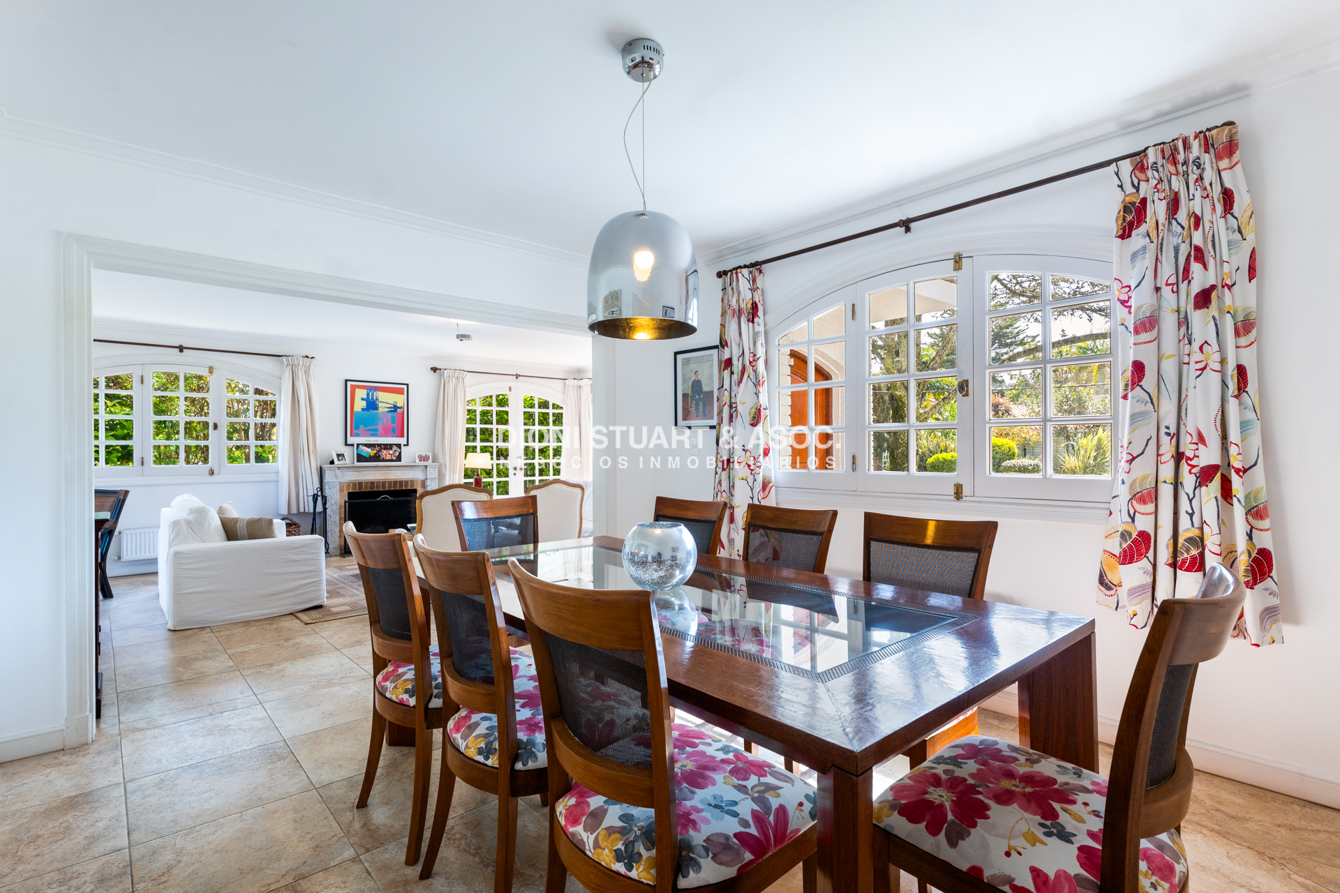 Casa ID.767 - Casa en Venta - 6 Dormitorios - Playa Mansa - Punta del Este