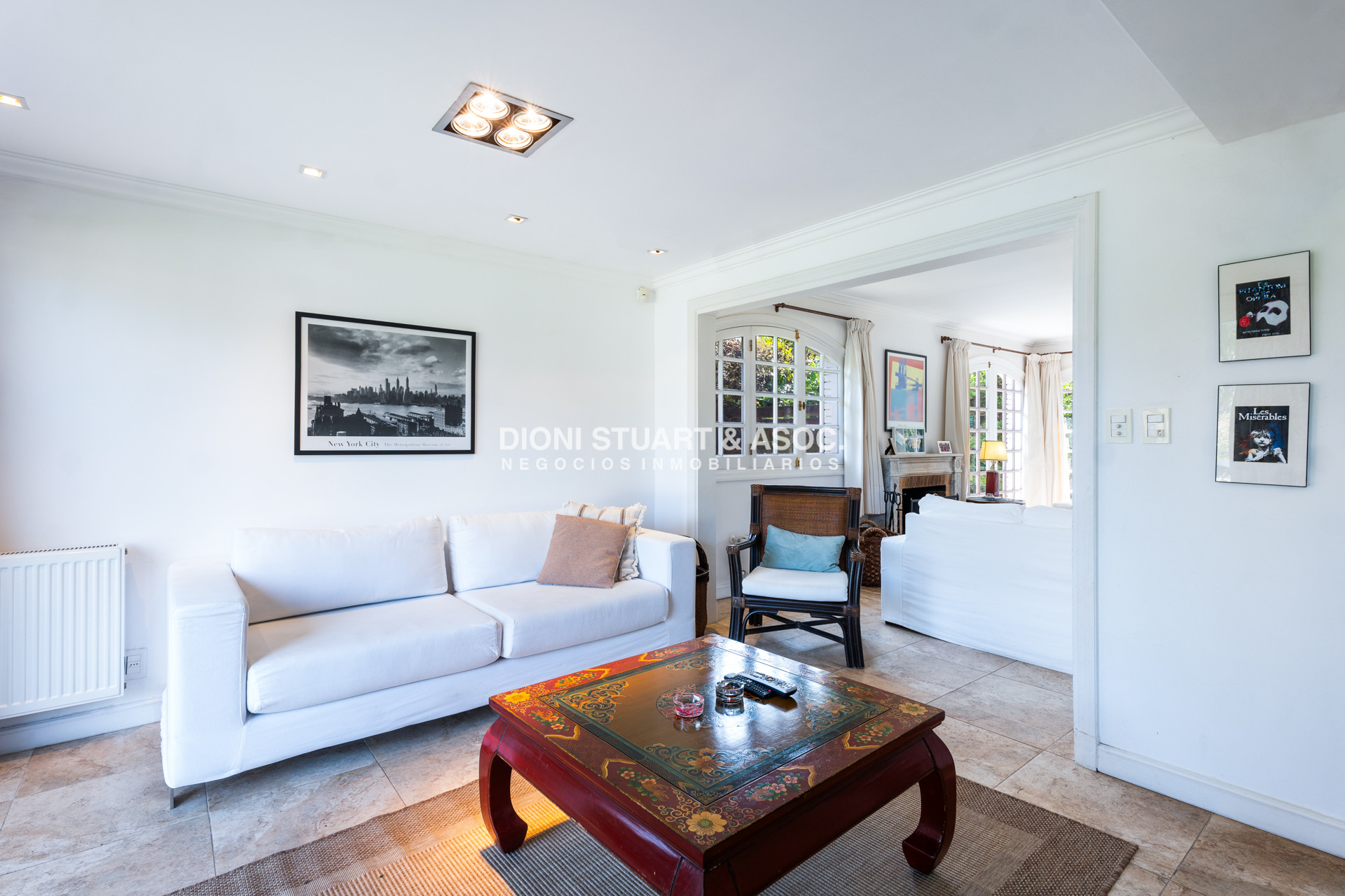 Casa ID.767 - Casa en Venta - 6 Dormitorios - Playa Mansa - Punta del Este