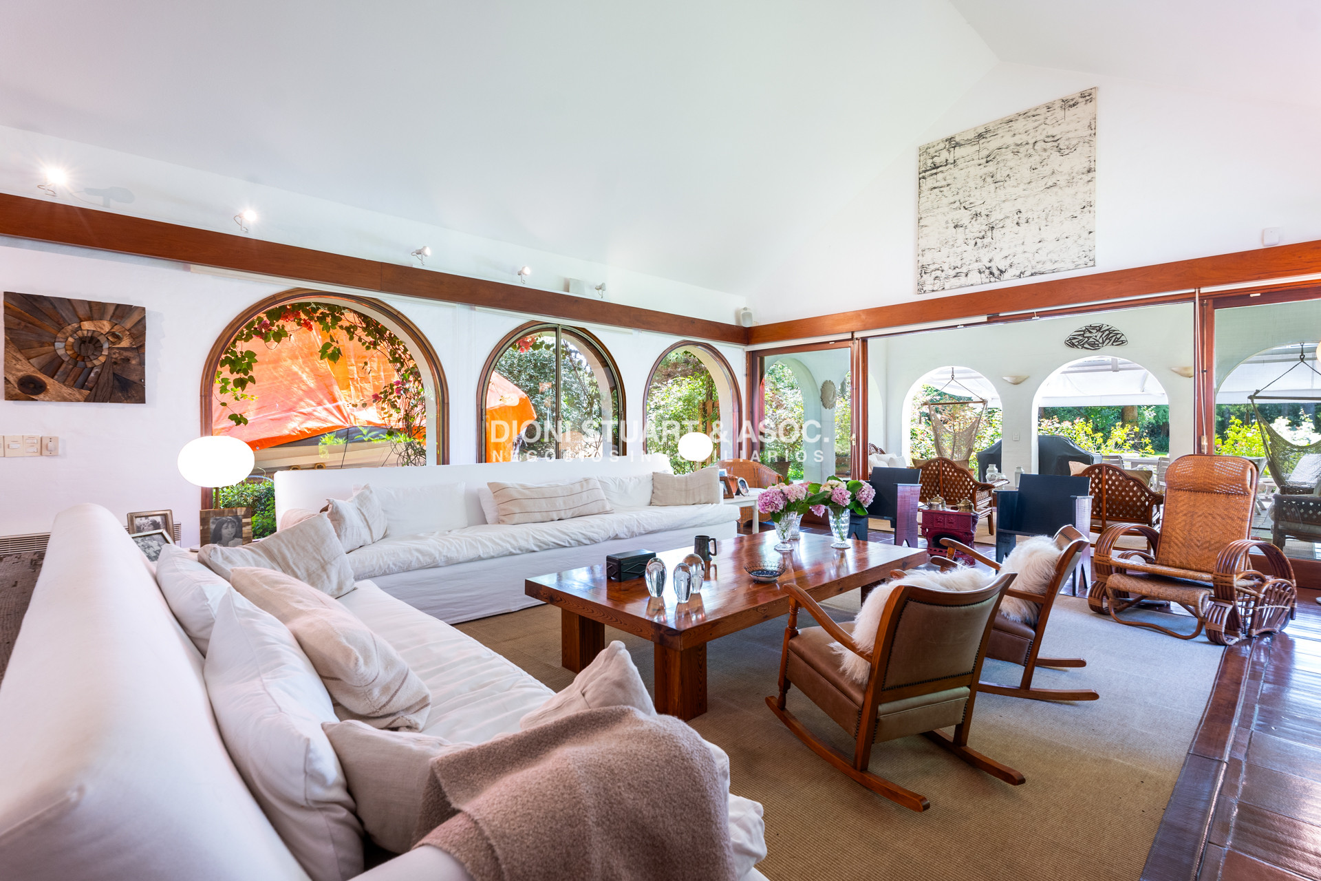 Casa ID.889 - CASA EN VENTA IMPONENTE EN EL GOLF - SAN RAFAEL - 6 DORMITORIOS