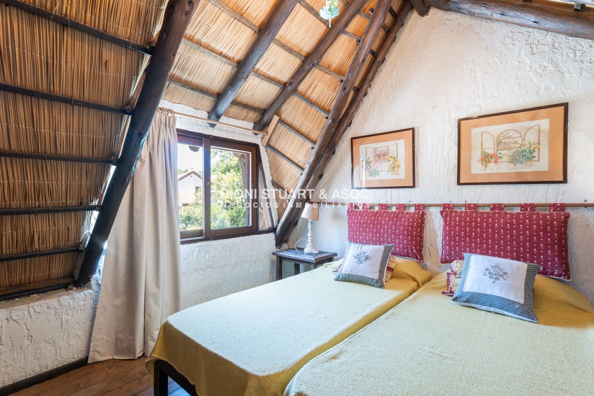 Casa ID.888 - CASA EN SAN RAFAEL - 4 DORMITORIOS - PISCINA CLIMATIZADA