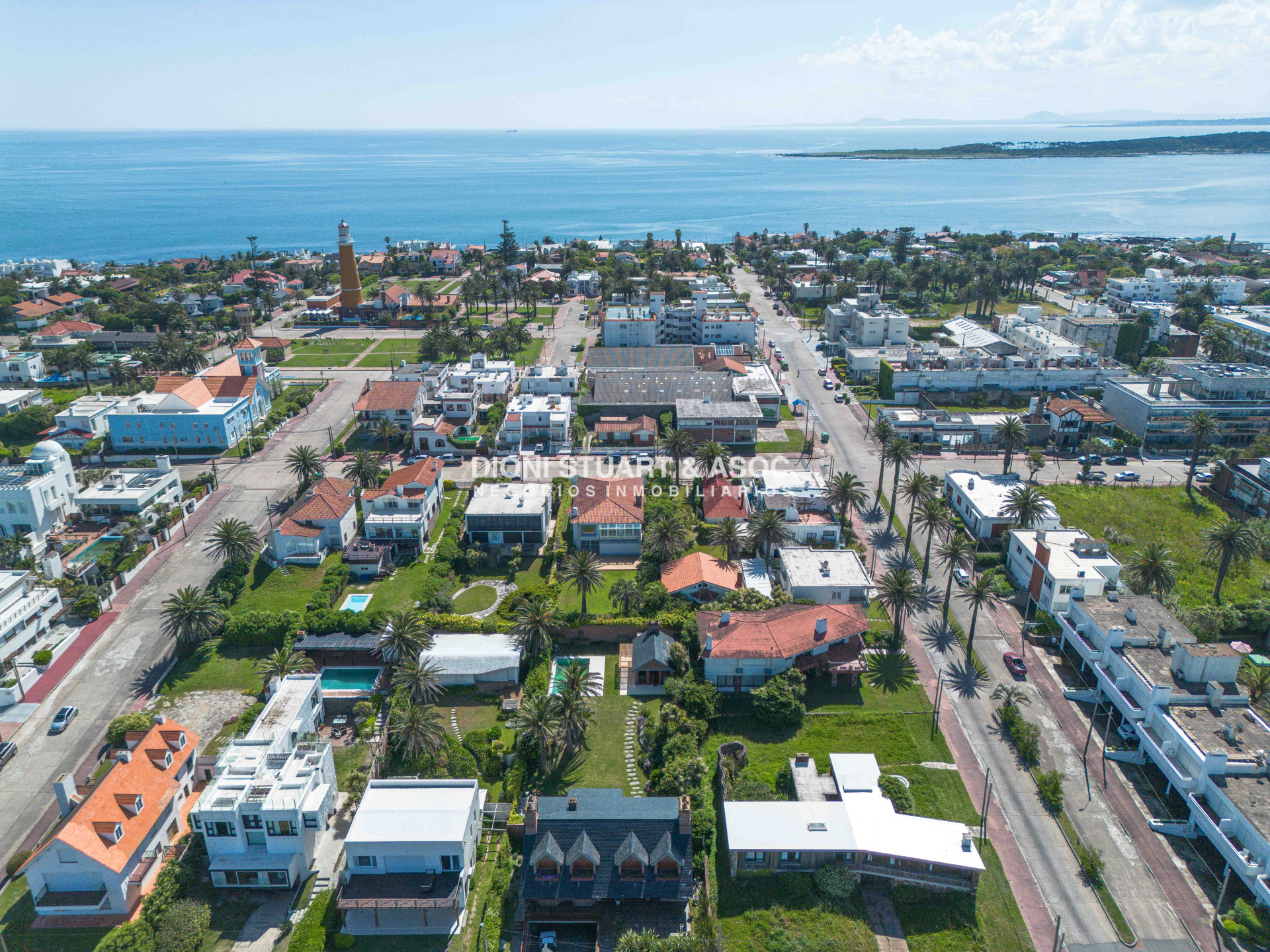Casa ID.806 - Casa En La Peninsula - A estrenar - 6 Dormitorios