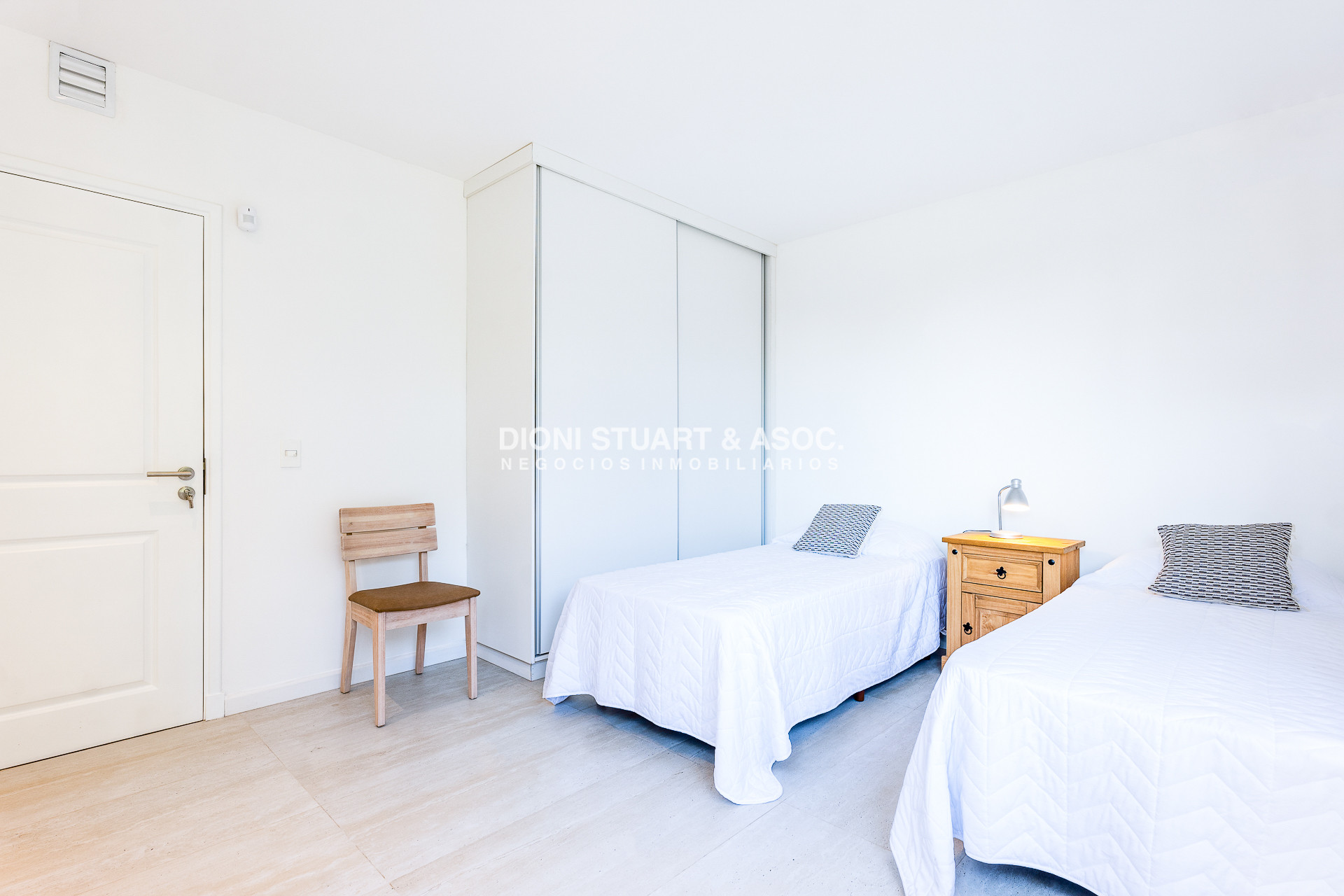 Casa ID.805 - CASA NUEVA EN VENTA EN MONTOYA LA BARRA - 3 DORMITORIOS Y PISCINA