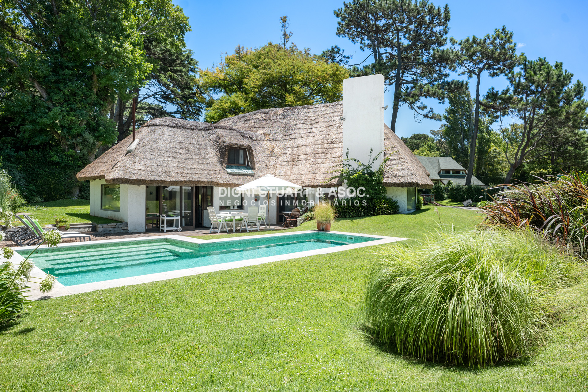 Casa ID.888 - CASA EN SAN RAFAEL - 4 DORMITORIOS - PISCINA CLIMATIZADA