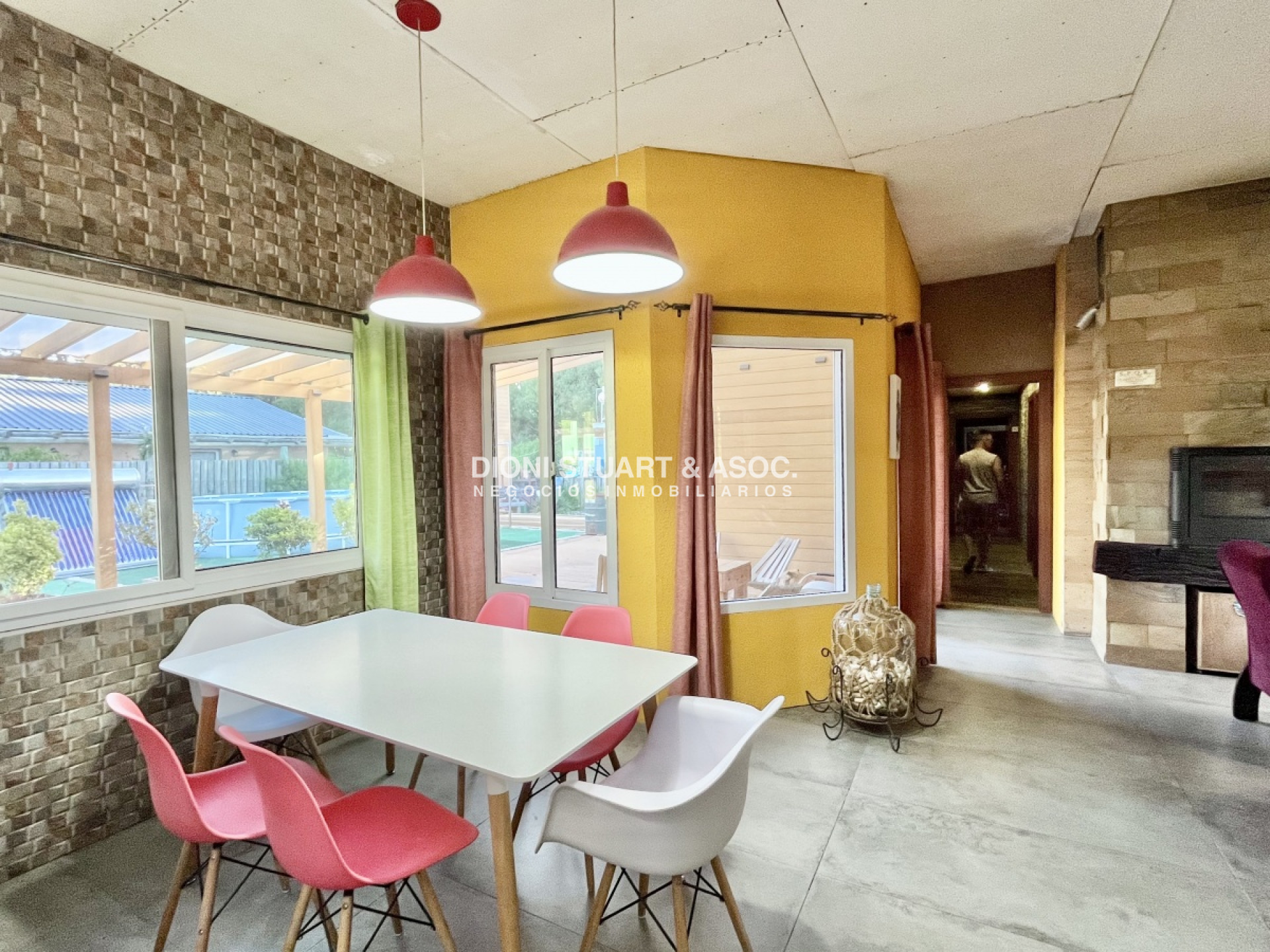 Casa ID.108 - Se vende casa en Parque Burnett